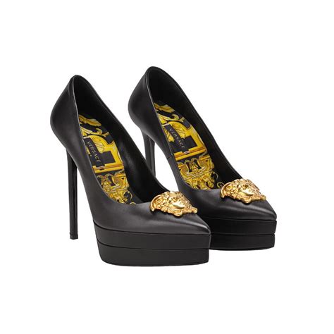 imitazioni versace scarpe|how to spot versace shoes.